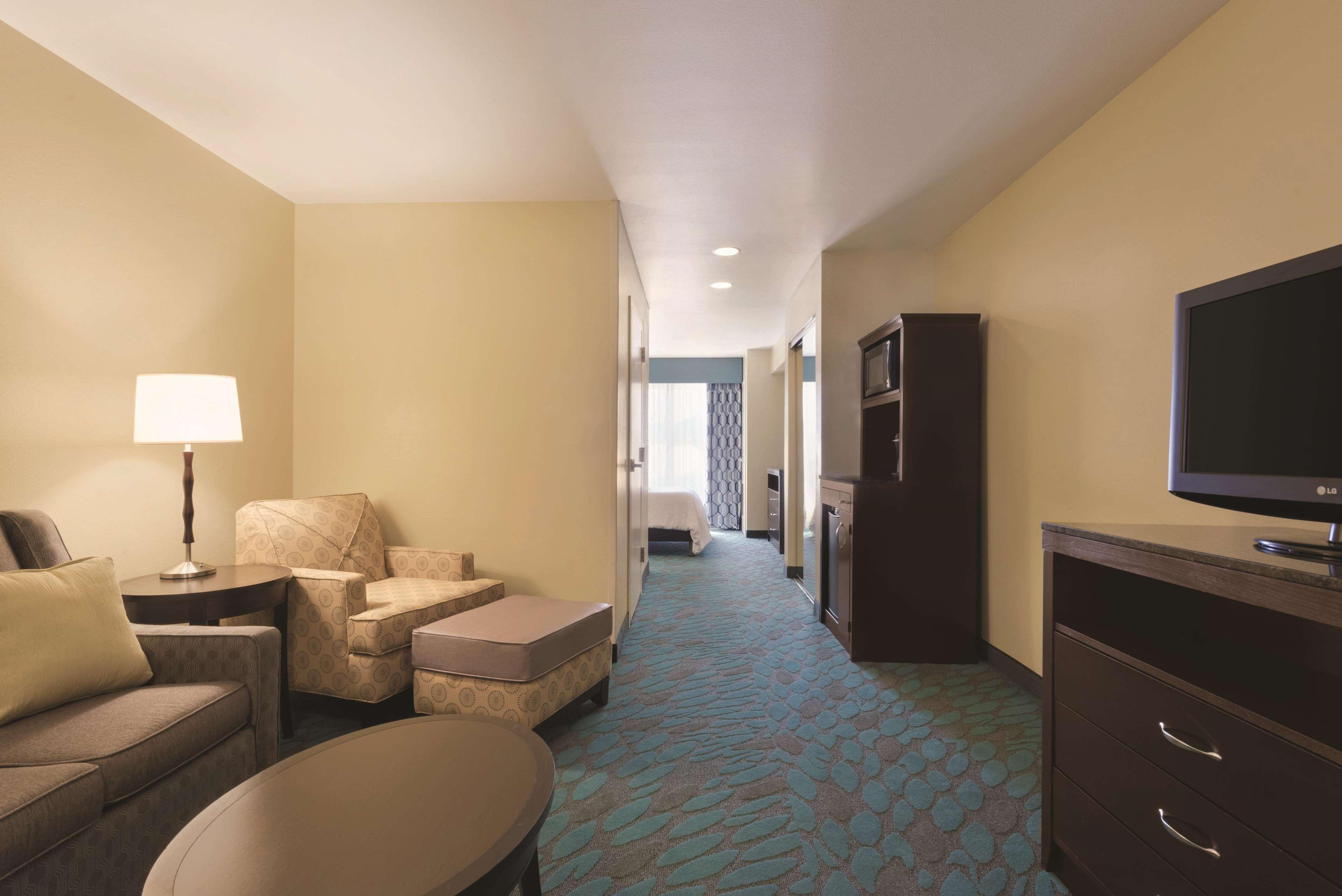 Hilton Garden Inn Фарго Экстерьер фото