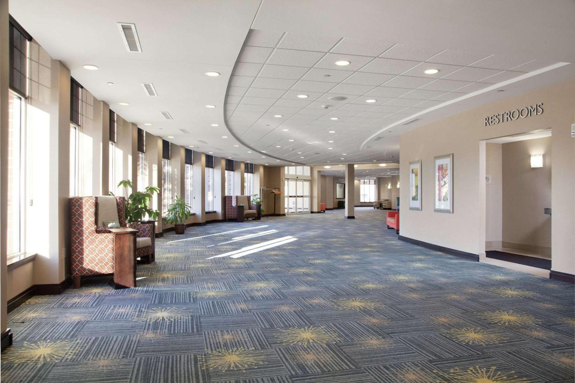 Hilton Garden Inn Фарго Экстерьер фото