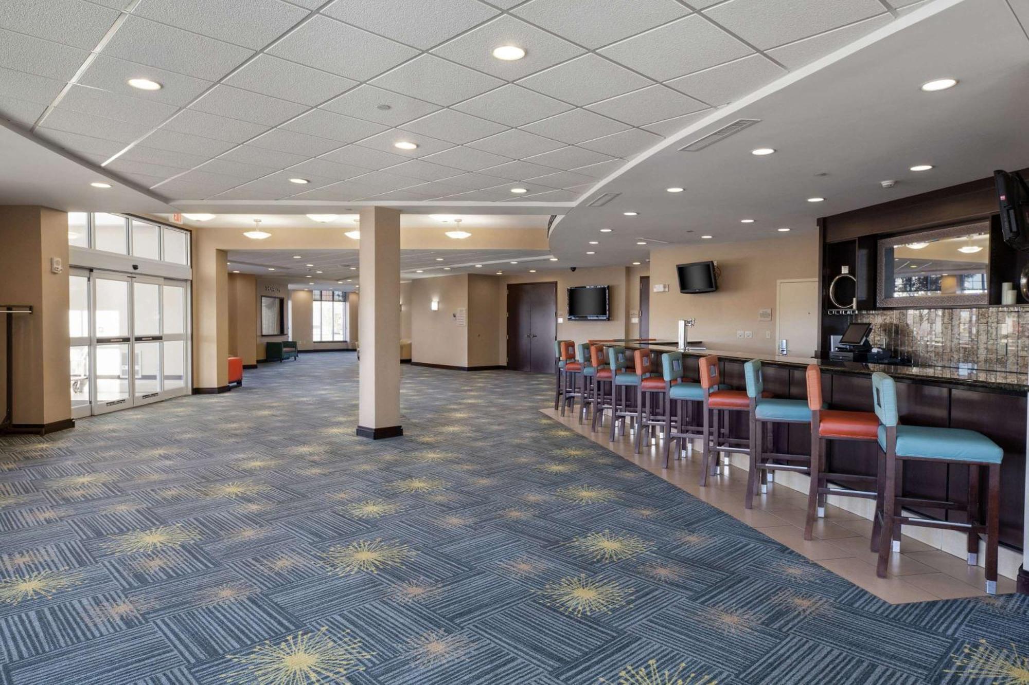 Hilton Garden Inn Фарго Экстерьер фото